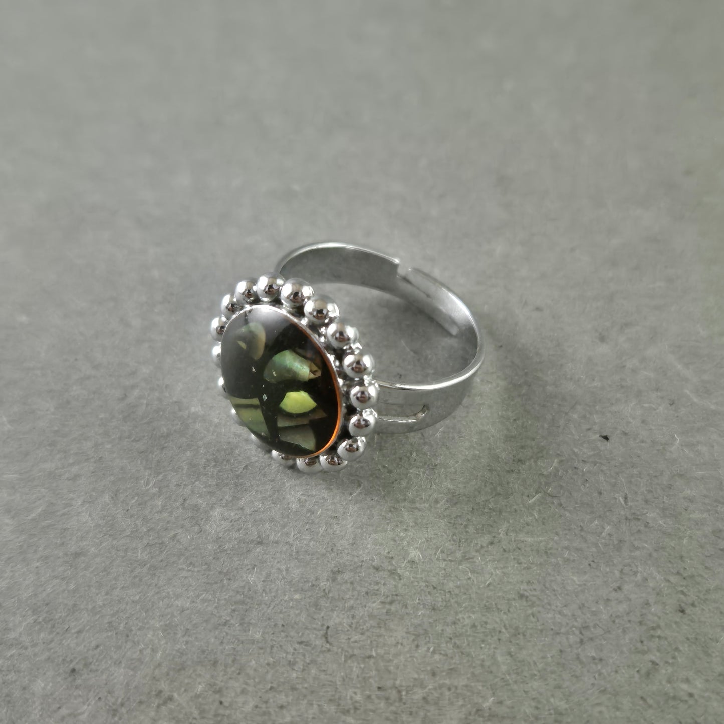 Verstellbarer Silberring mit ovalem Perlmutt-Stein