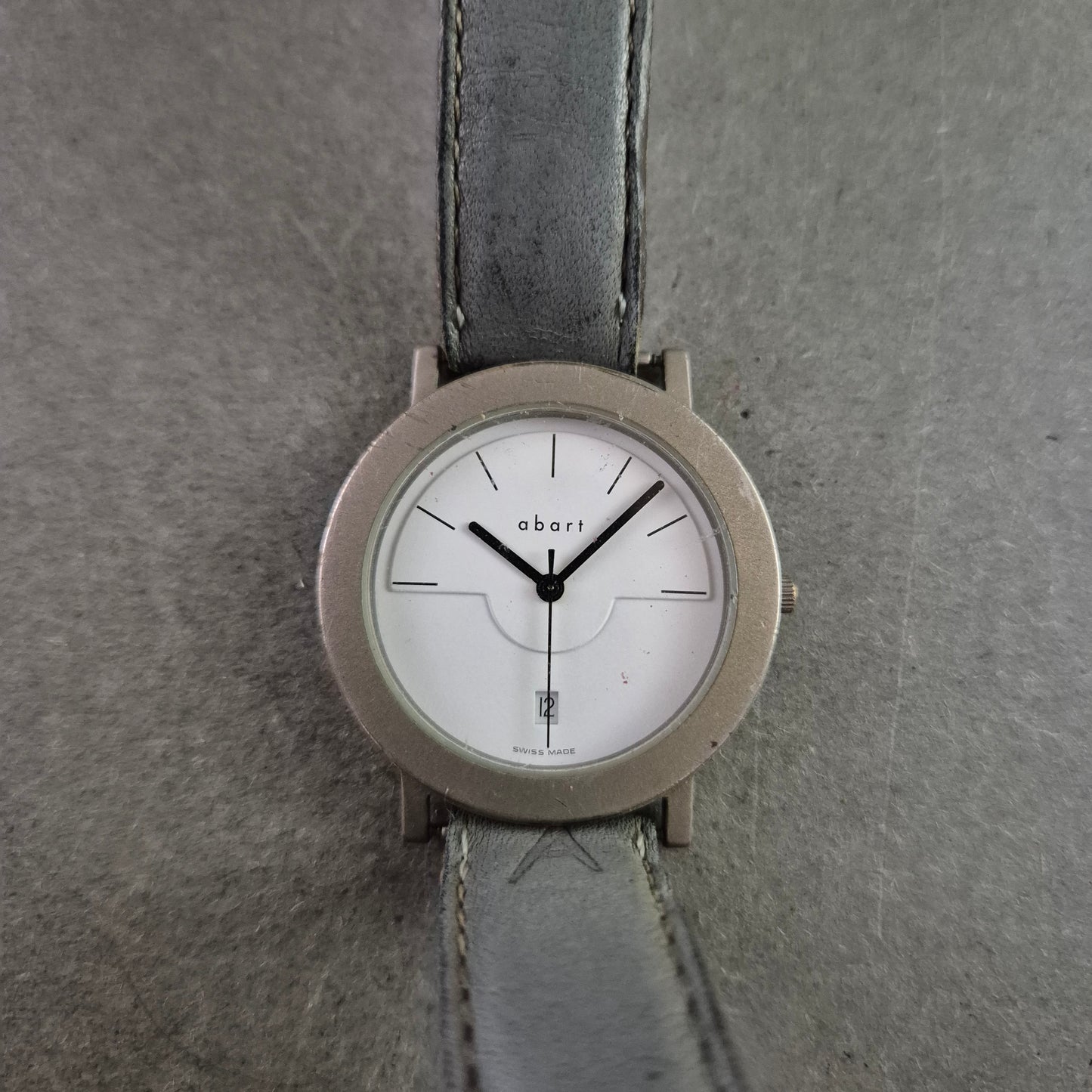 Minimalistische abart Herren Uhr – Schweizer Design mit Lederarmband