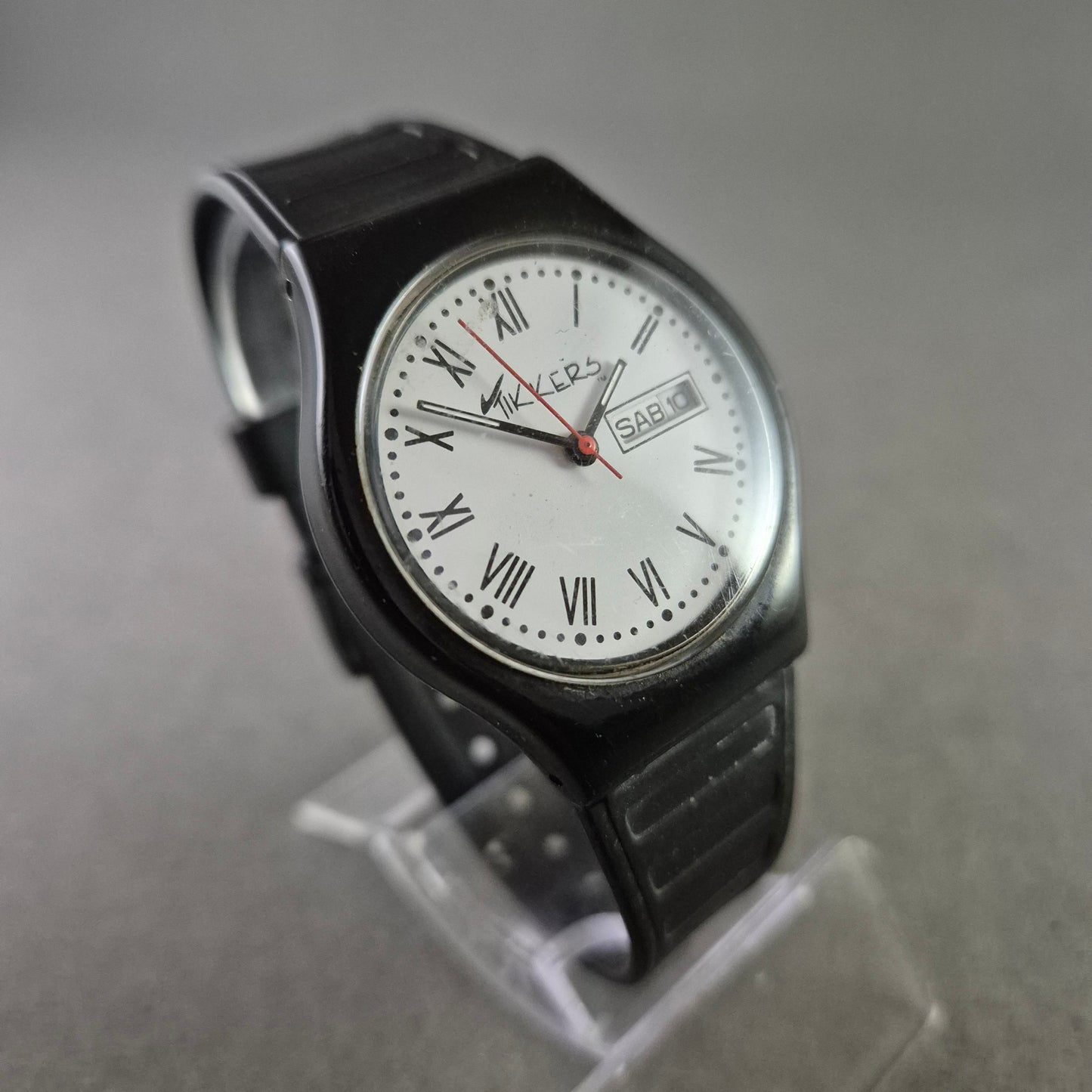 Klassische Tikkers Herren Uhr – Römisches Zifferblatt & Tagesanzeige