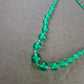 Grüne Glasperlen Kette – Vintage Schmuck in kräftigem Ton