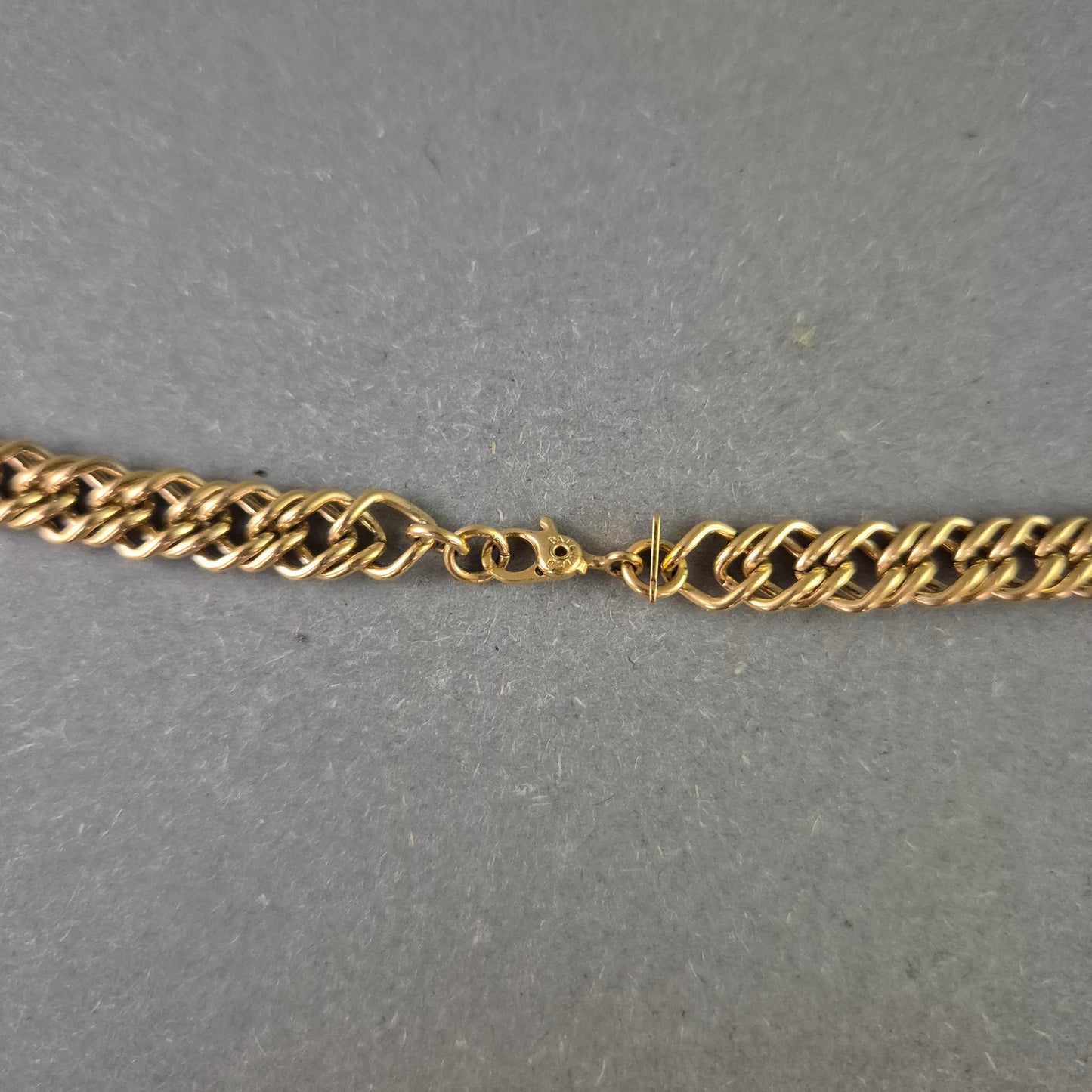 Massive Panzer Kette in Goldoptik – Klassisches Design