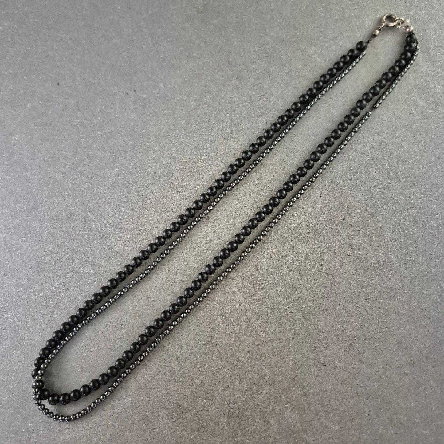 Doppelstrang Kette in Schwarz und Silberoptik – Eleganter Look