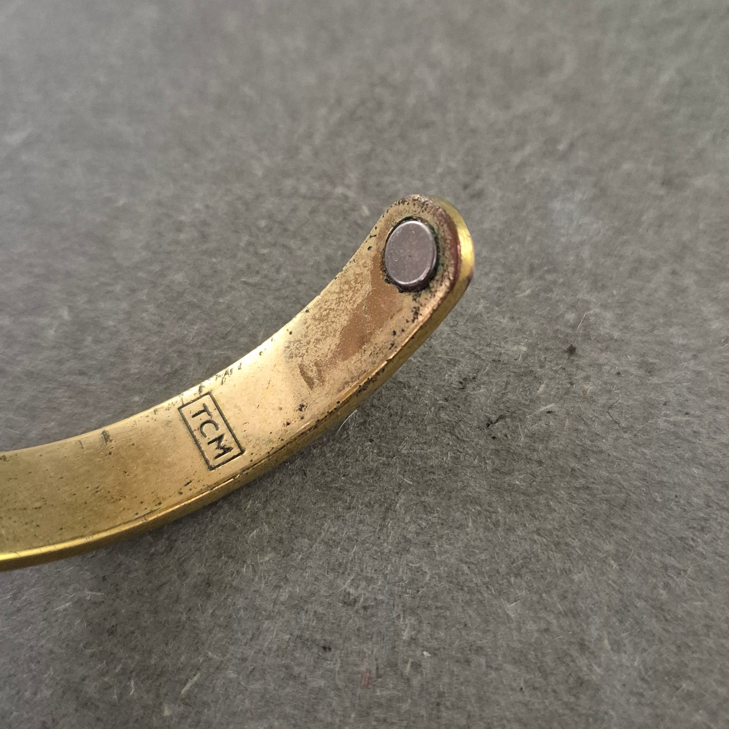 Elegantes TCM Armreif Armband – Schlichtes Design in Goldoptik