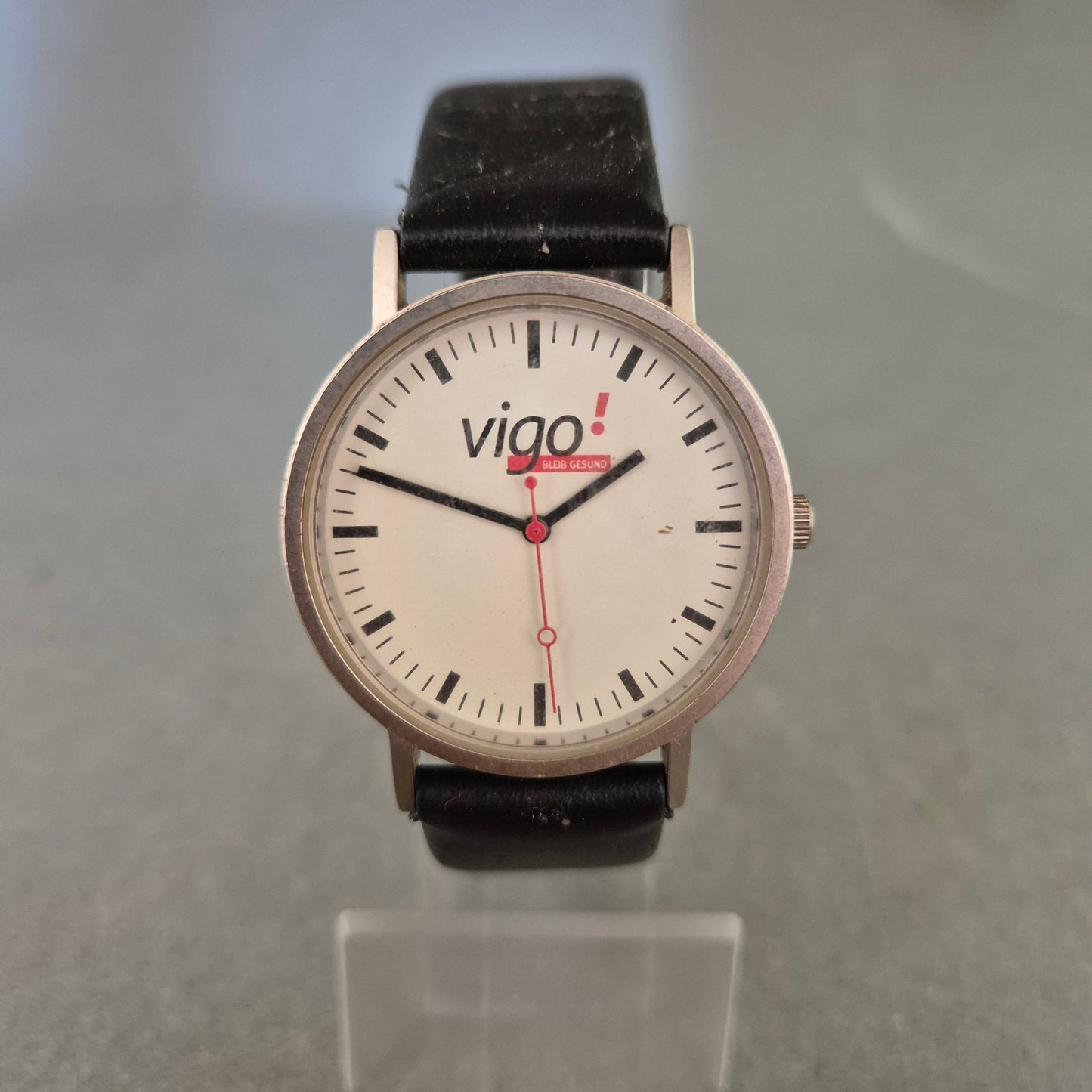 Vigo Herren Uhr mit schwarzem Lederarmband – Schlicht & Klassisch