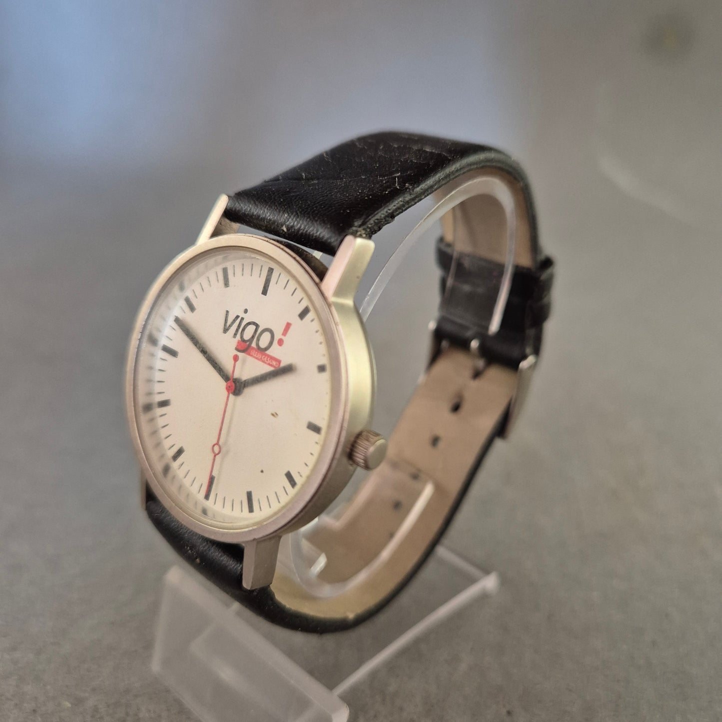 Vigo Herren Uhr mit schwarzem Lederarmband – Schlicht & Klassisch