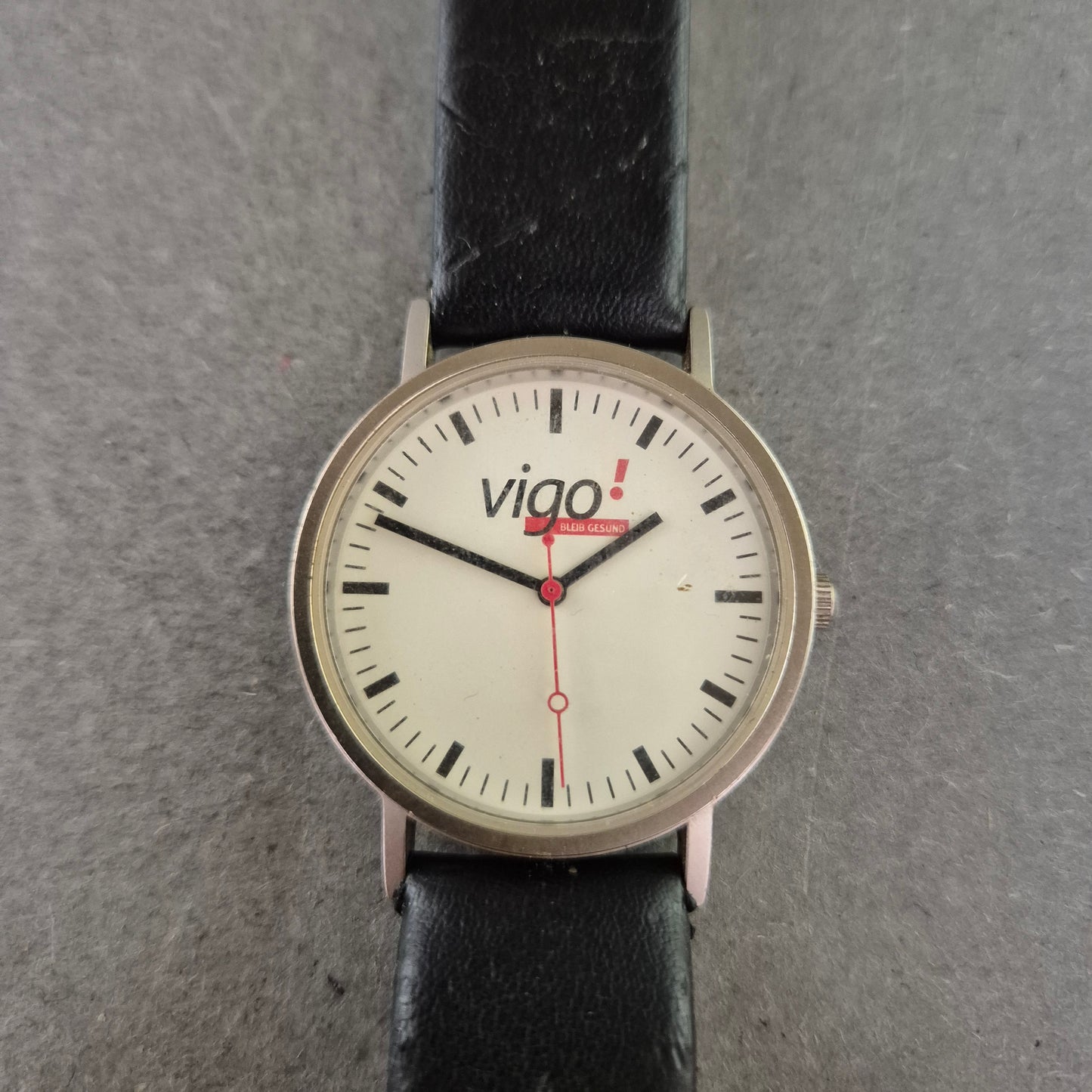 Vigo Herren Uhr mit schwarzem Lederarmband – Schlicht & Klassisch