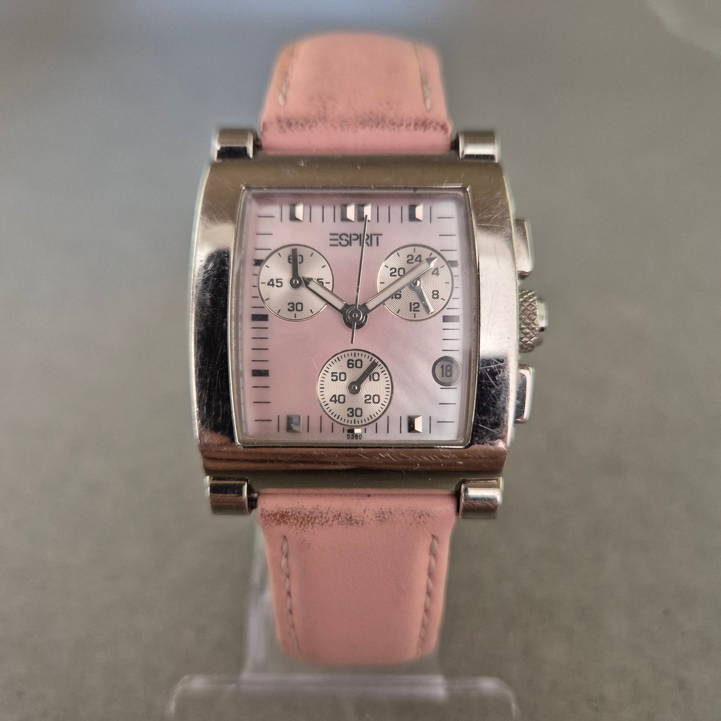 Esprit Damen Uhr mit rosa Lederarmband – Chronograph im modernen Look