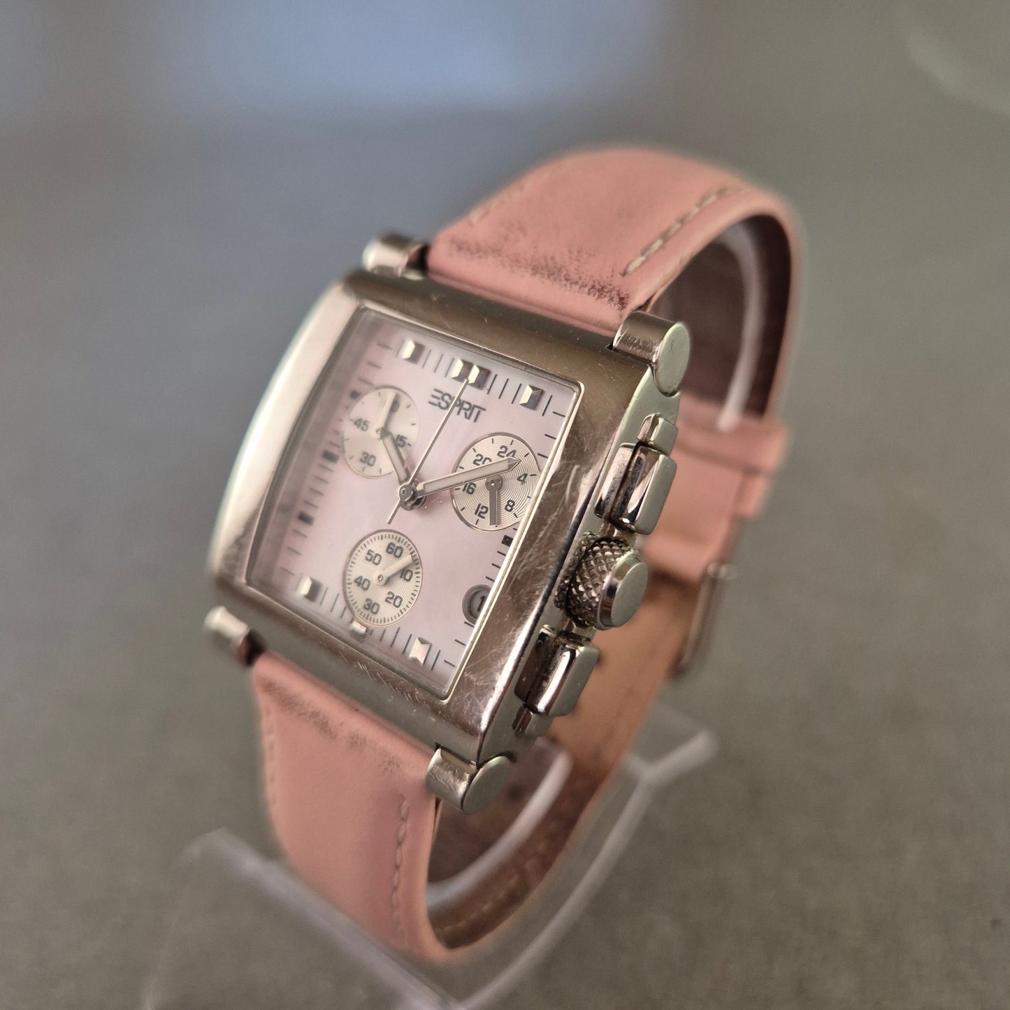 Esprit Damen Uhr mit rosa Lederarmband – Chronograph im modernen Look