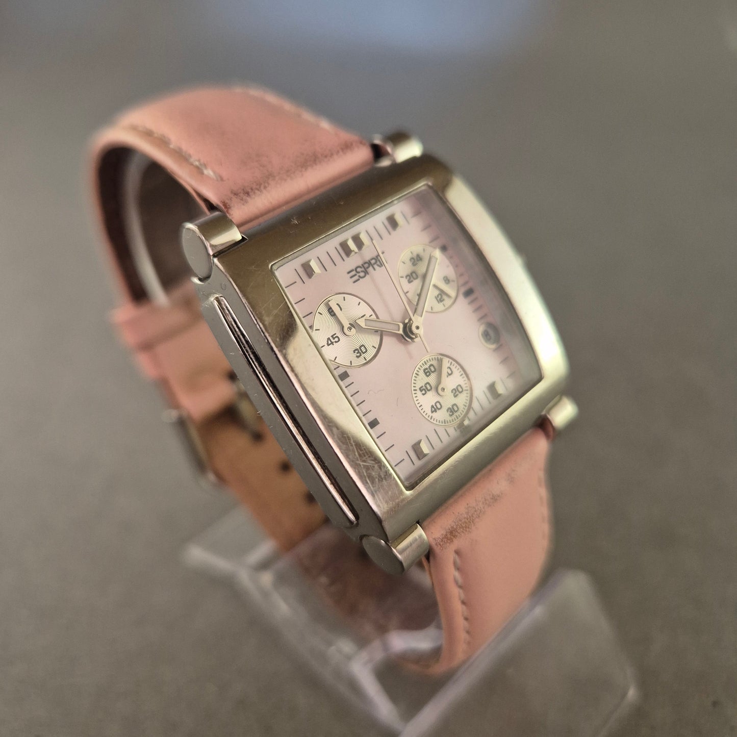 Esprit Damen Uhr mit rosa Lederarmband – Chronograph im modernen Look