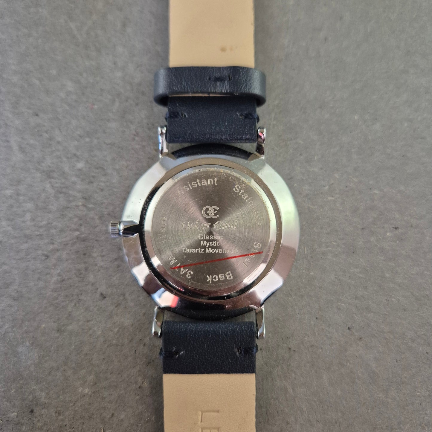 Oskar Emil Herren Uhr „Mystic Classic“ – Moderne Retro-Anzeige