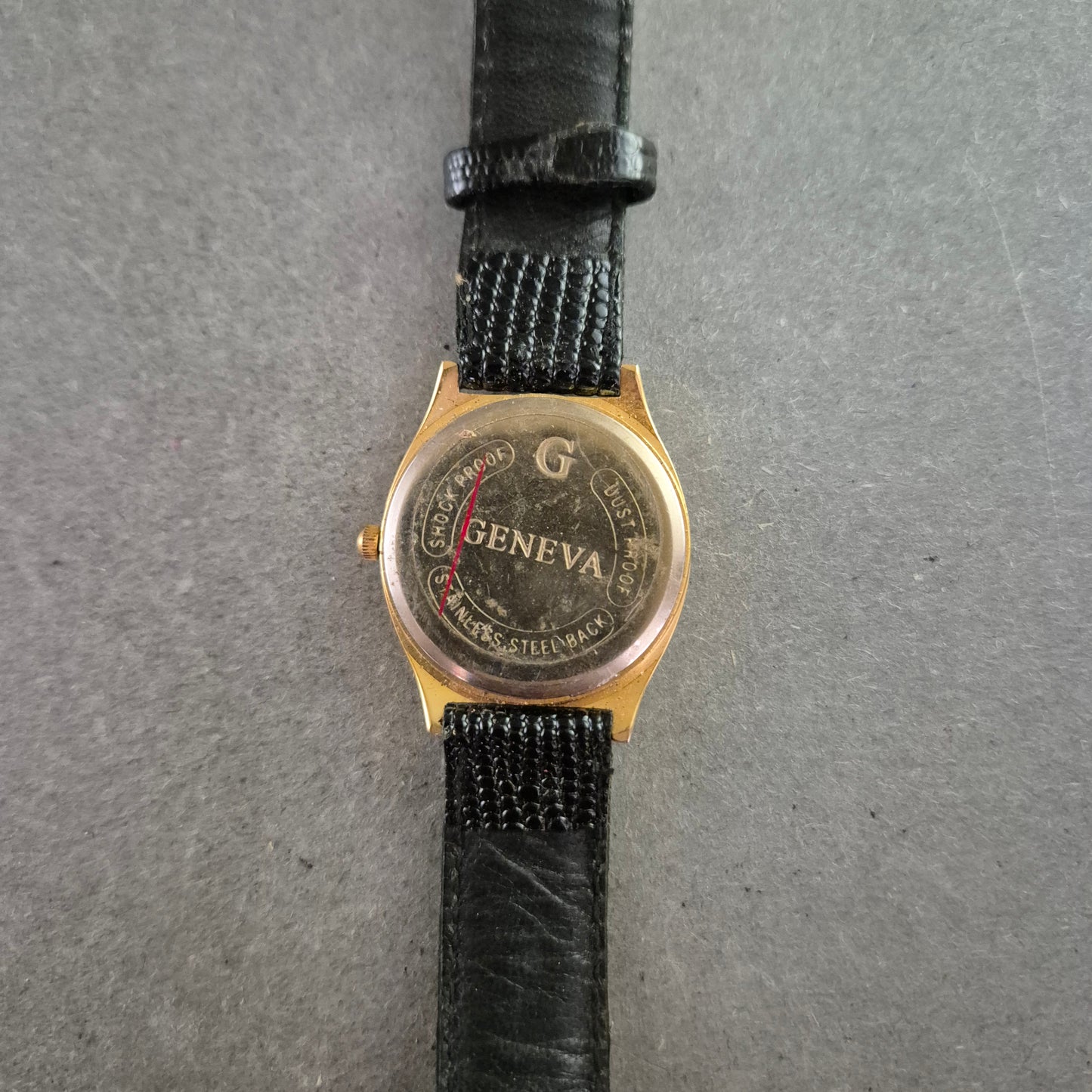 Geneva Damen Uhr mit schwarzem Armband – Klassisch & Elegant