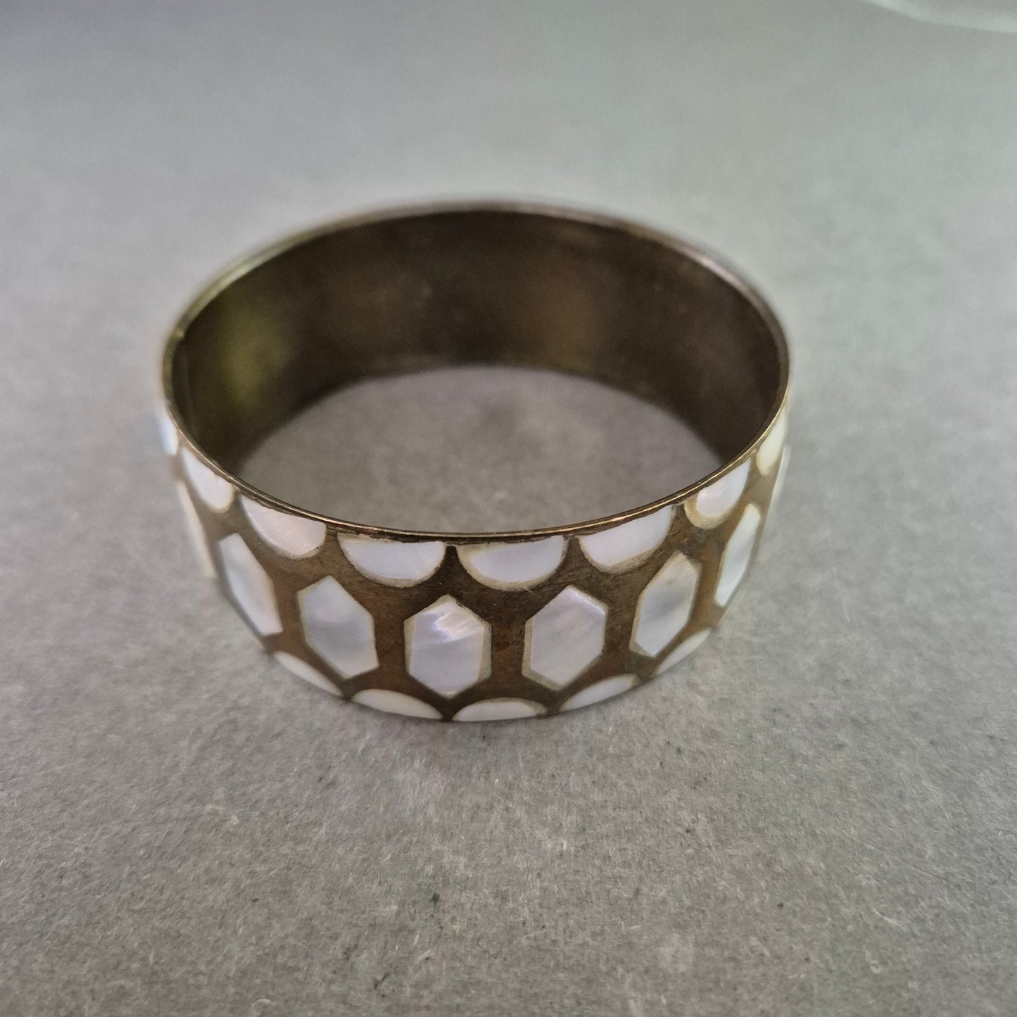 Breiter Vintage Armreif mit Perlmutt-Mosaik