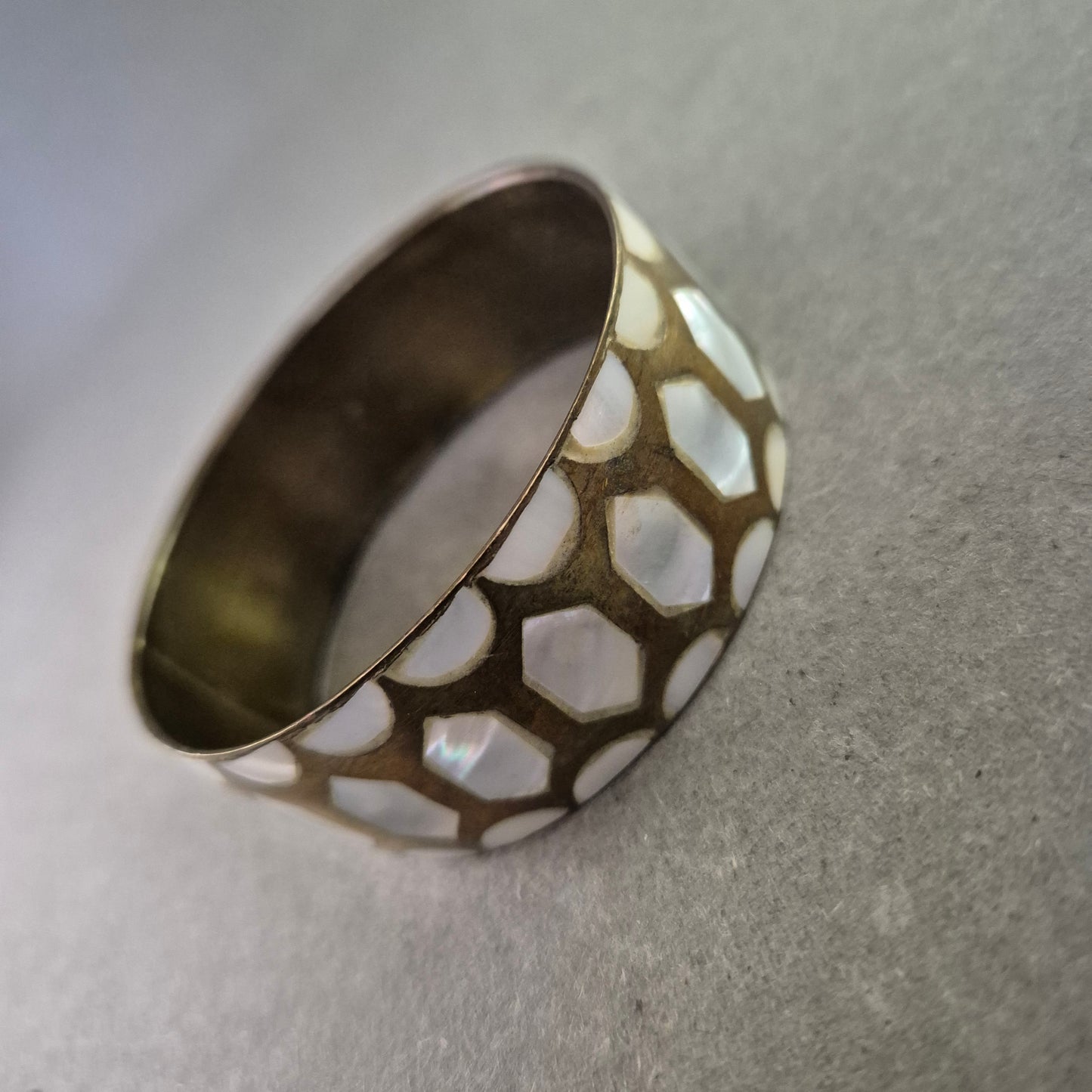 Breiter Vintage Armreif mit Perlmutt-Mosaik