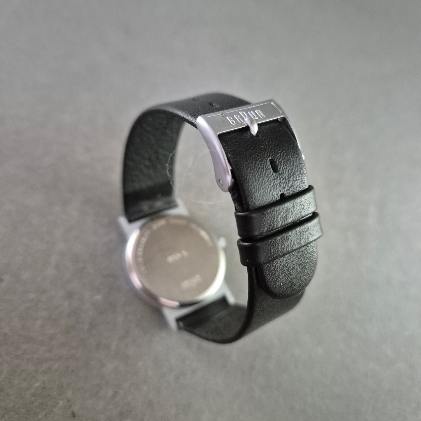 Braun Herren Uhr Quartz – Minimalistisches Design Made in Germany