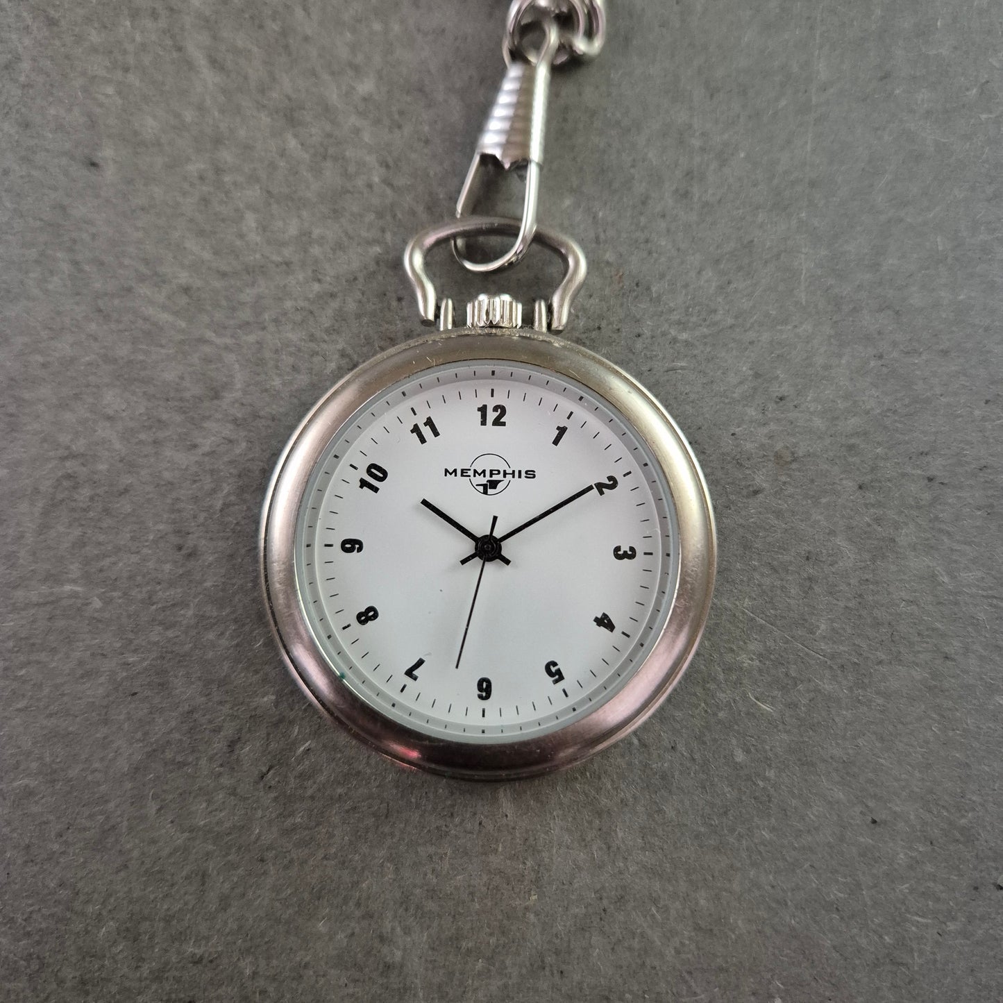 Memphis Taschenuhr mit Kette – Klassisch & Elegant