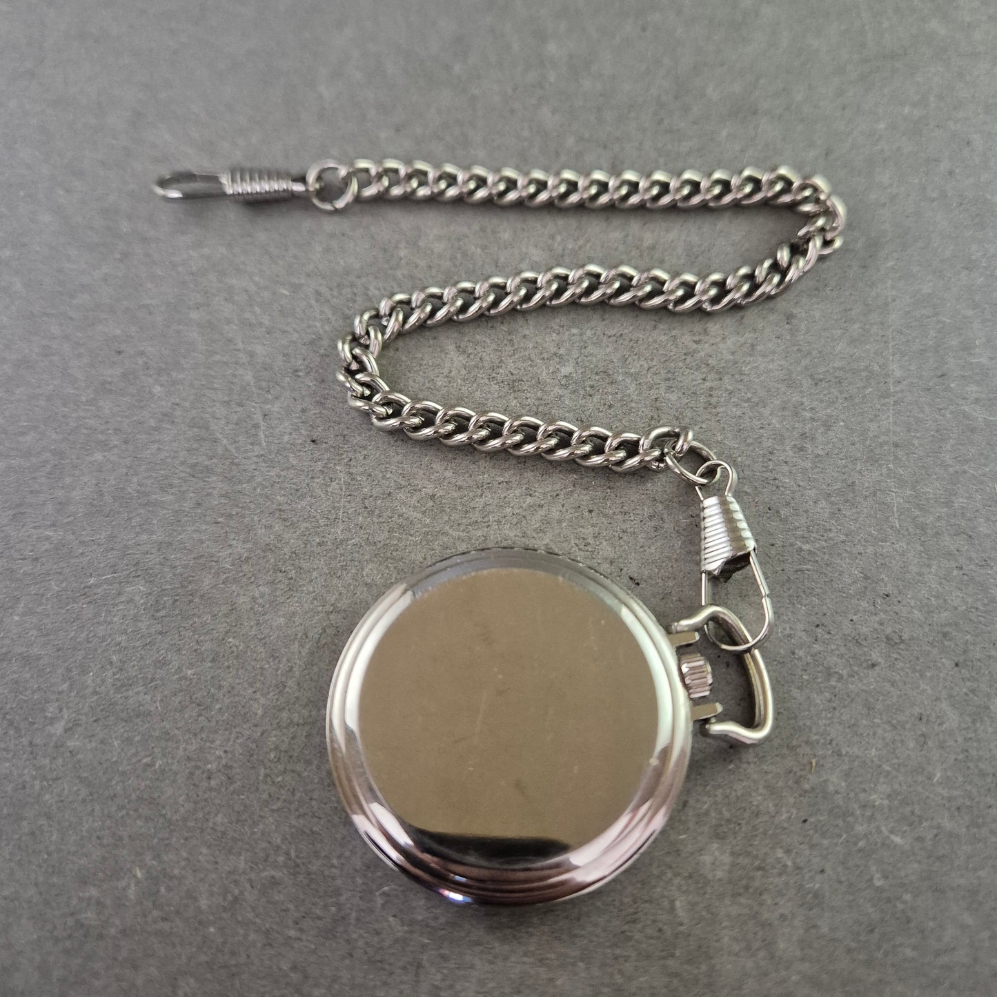 Memphis Taschenuhr mit Kette – Klassisch & Elegant