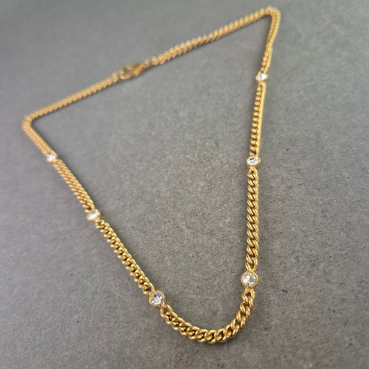 Vergoldete Damen Kette mit funkelnden Zirkonia Steinen