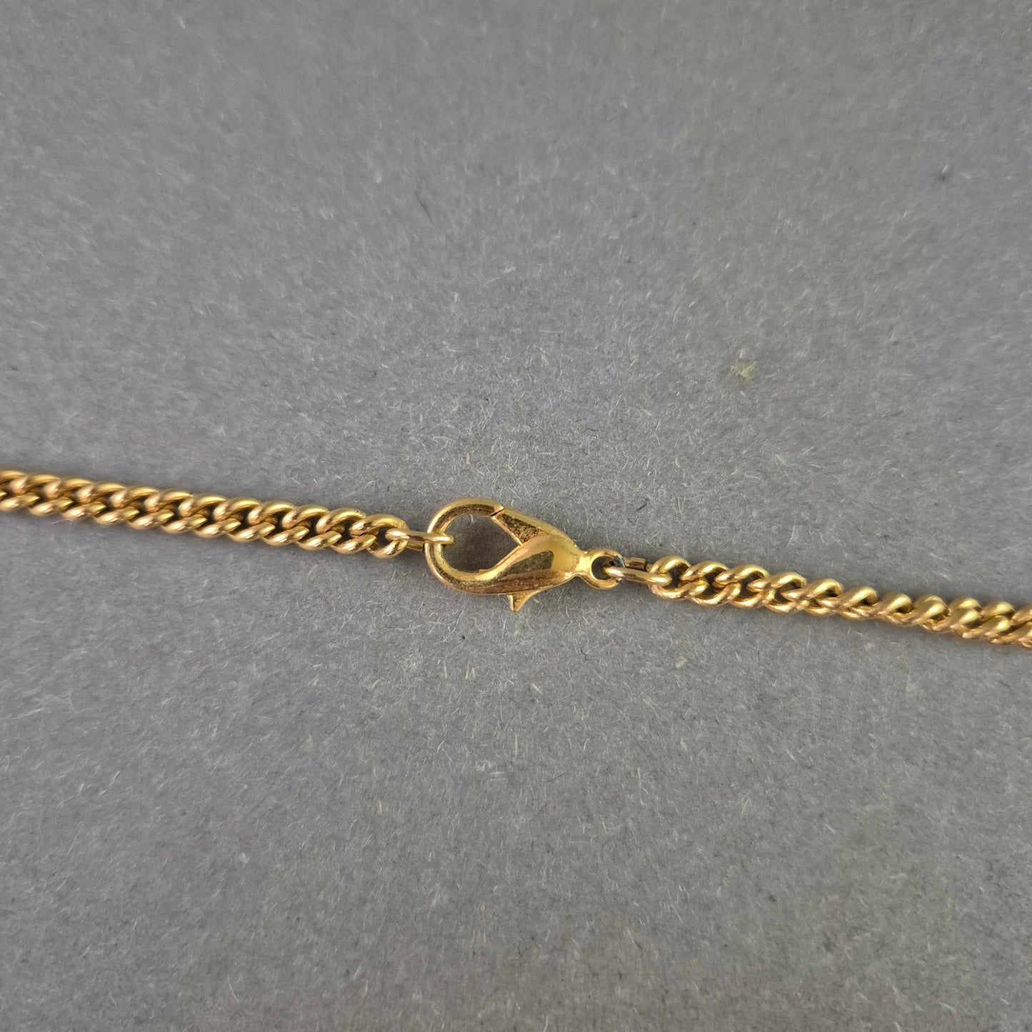 Vergoldete Damen Kette mit funkelnden Zirkonia Steinen