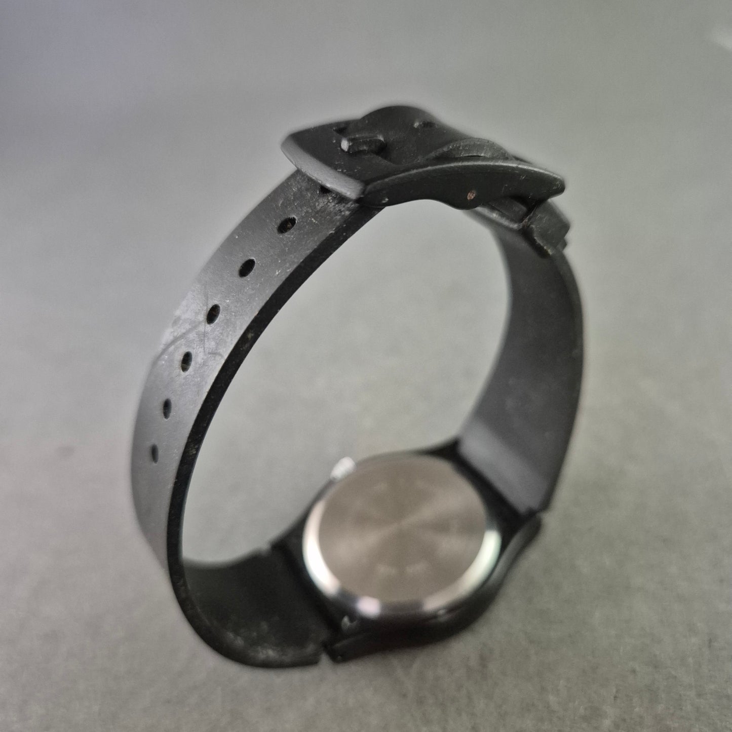 Minimalistische Herren Uhr – Schwarz Weiß Design mit Quarzwerk