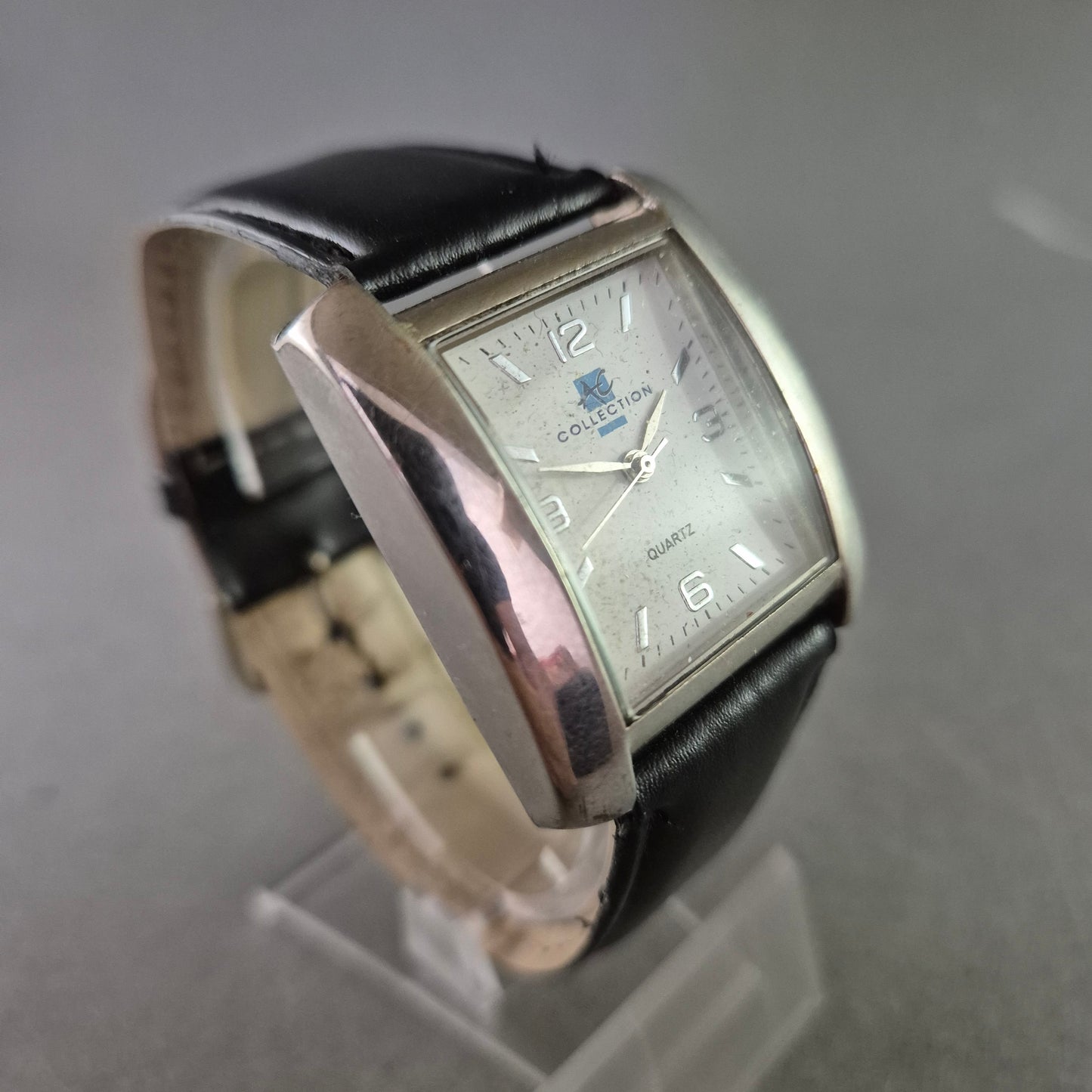 Elegante Herren Uhr – Rechteckiges Gehäuse mit Quarzwerk