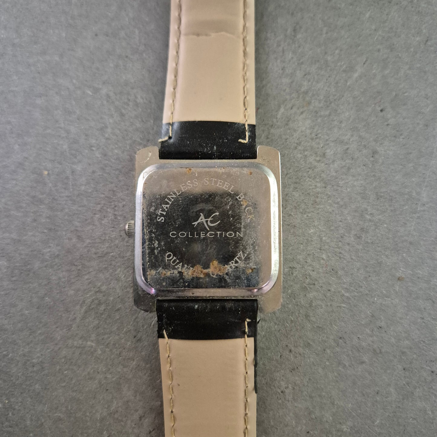 Elegante Herren Uhr – Rechteckiges Gehäuse mit Quarzwerk