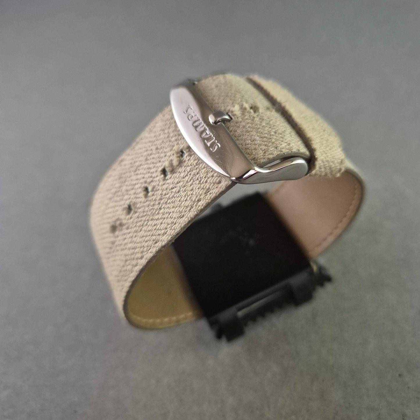 Ausgefallene Unisex Uhr – STAMPS Design mit Musterzifferblatt