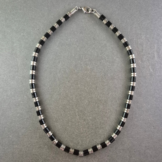 Stylische Damen Kette in Schwarz-Silber – Modern und auffällig