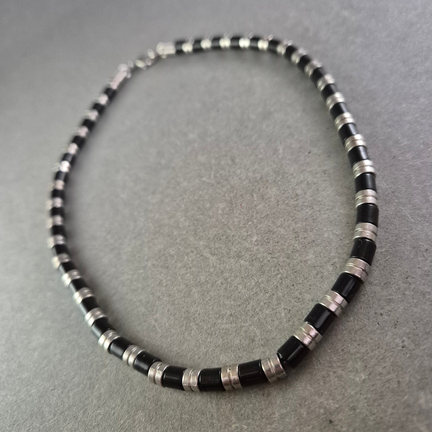 Stylische Damen Kette in Schwarz-Silber – Modern und auffällig