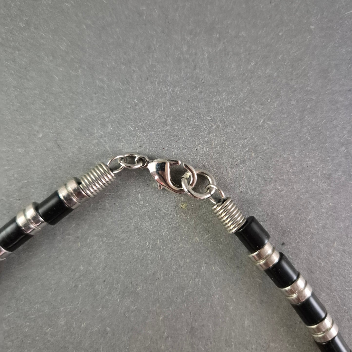 Stylische Damen Kette in Schwarz-Silber – Modern und auffällig