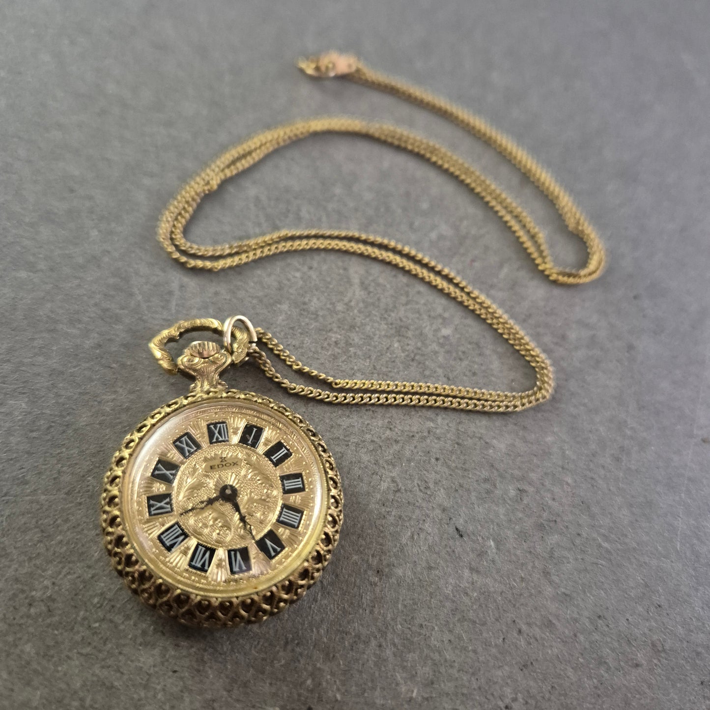 Edox Taschenuhr mit Kette – Antikes Design in Goldoptik