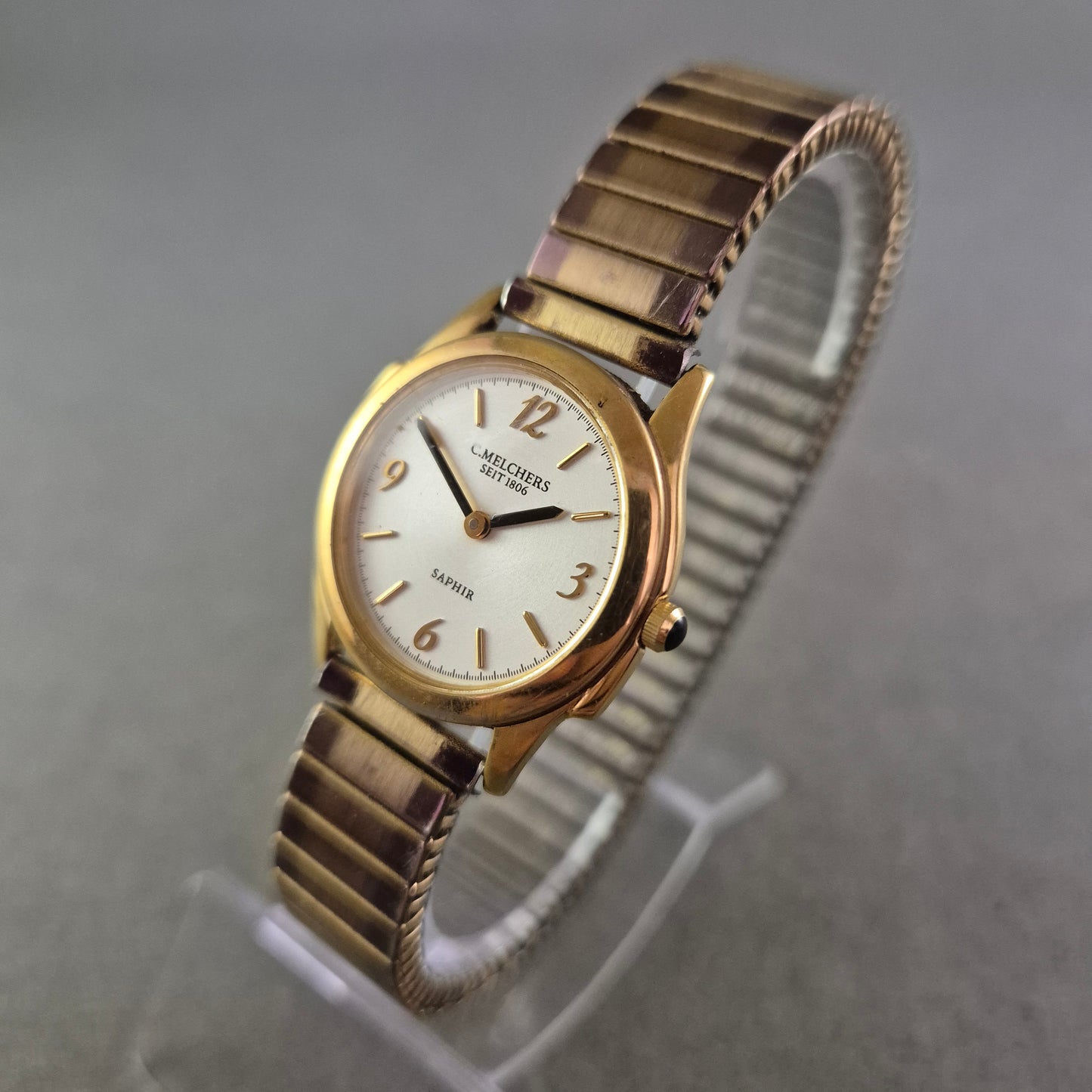 Camelchers Damen Uhr mit Saphirglas – Klassisch und elegant