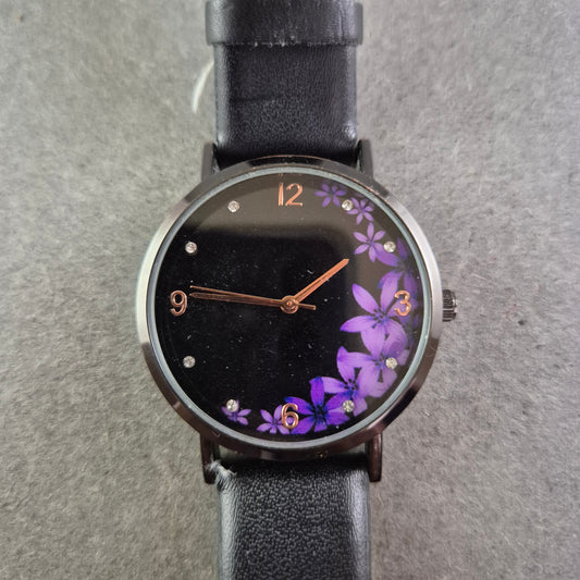 Eternal Love Damen Uhr mit Blumenmotiv – Verspielter Look in Schwarz