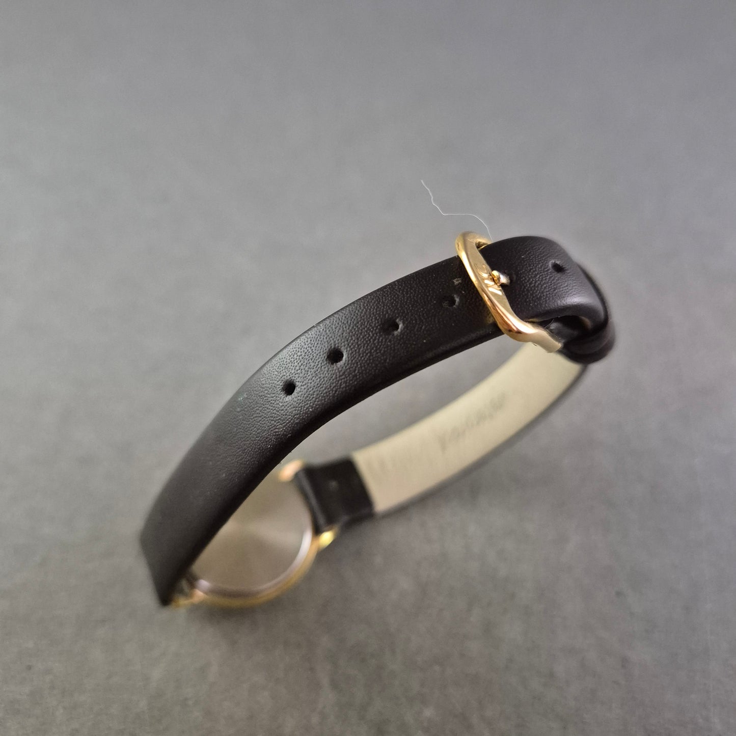 Klassische Aldo Pforzheim Damen Uhr – Eleganz im Retro-Stil