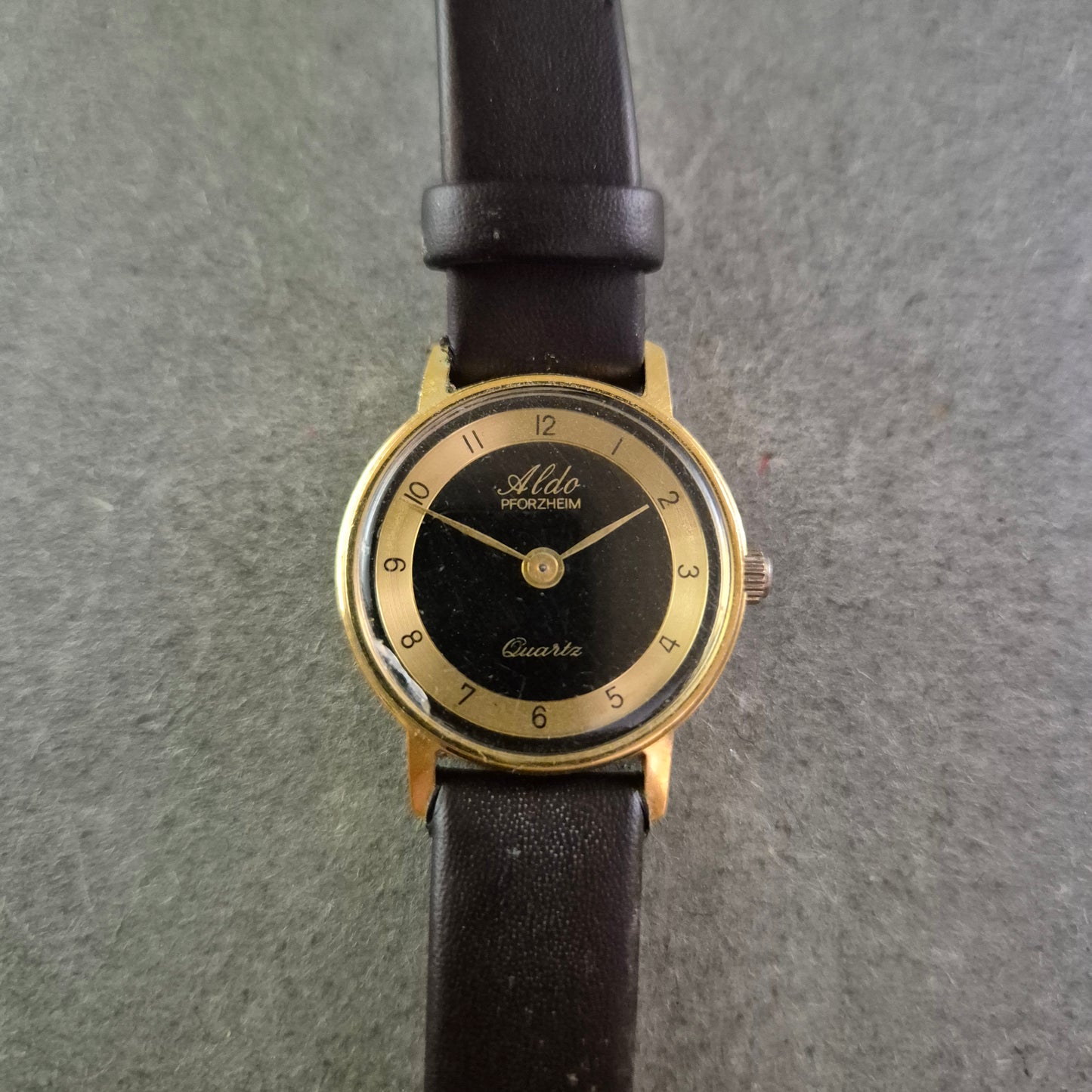 Klassische Aldo Pforzheim Damen Uhr – Eleganz im Retro-Stil