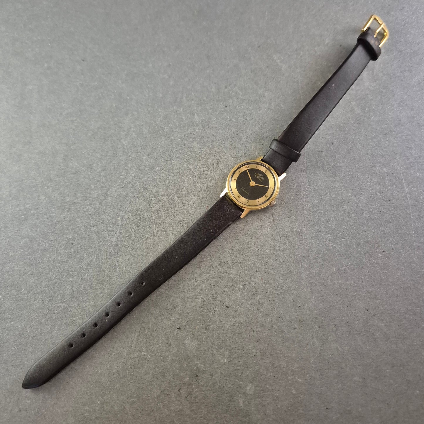 Klassische Aldo Pforzheim Damen Uhr – Eleganz im Retro-Stil