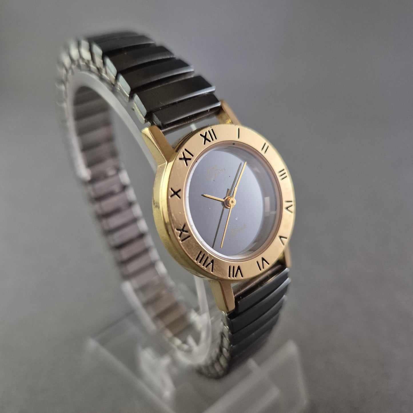 Klassische LeTon Damen Uhr – Eleganz mit römischen Ziffern