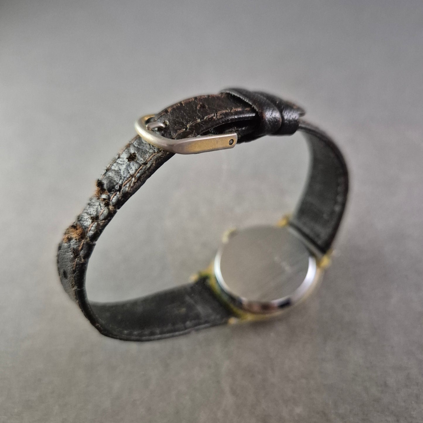 Cimier Damen Uhr – Schweizer Klassiker mit goldfarbenem Zifferblatt