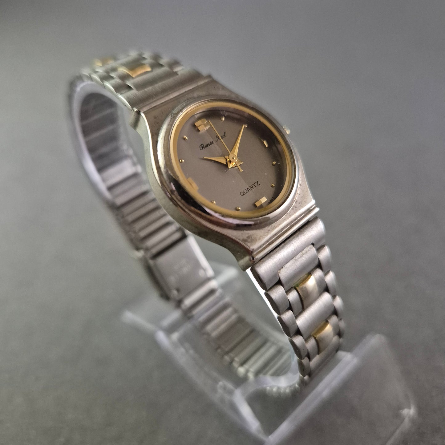 Romeo Nickel Damen Uhr – Zweifarbiges Edelstahlarmband & dezentes Design