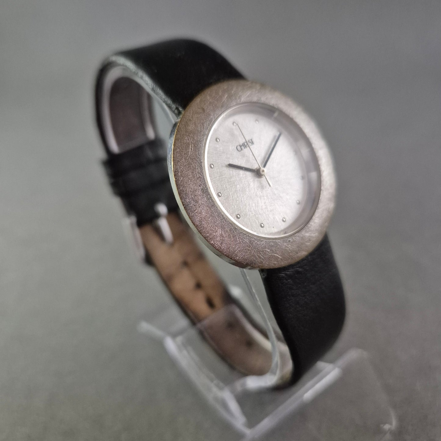 Edle Christ Damen Uhr – Minimalistisches Design mit gebürsteter Oberfläche