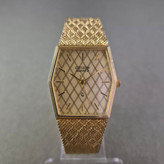 Damen Uhr Citizen Quartz Goldfarben mit strukturiertem Zifferblatt