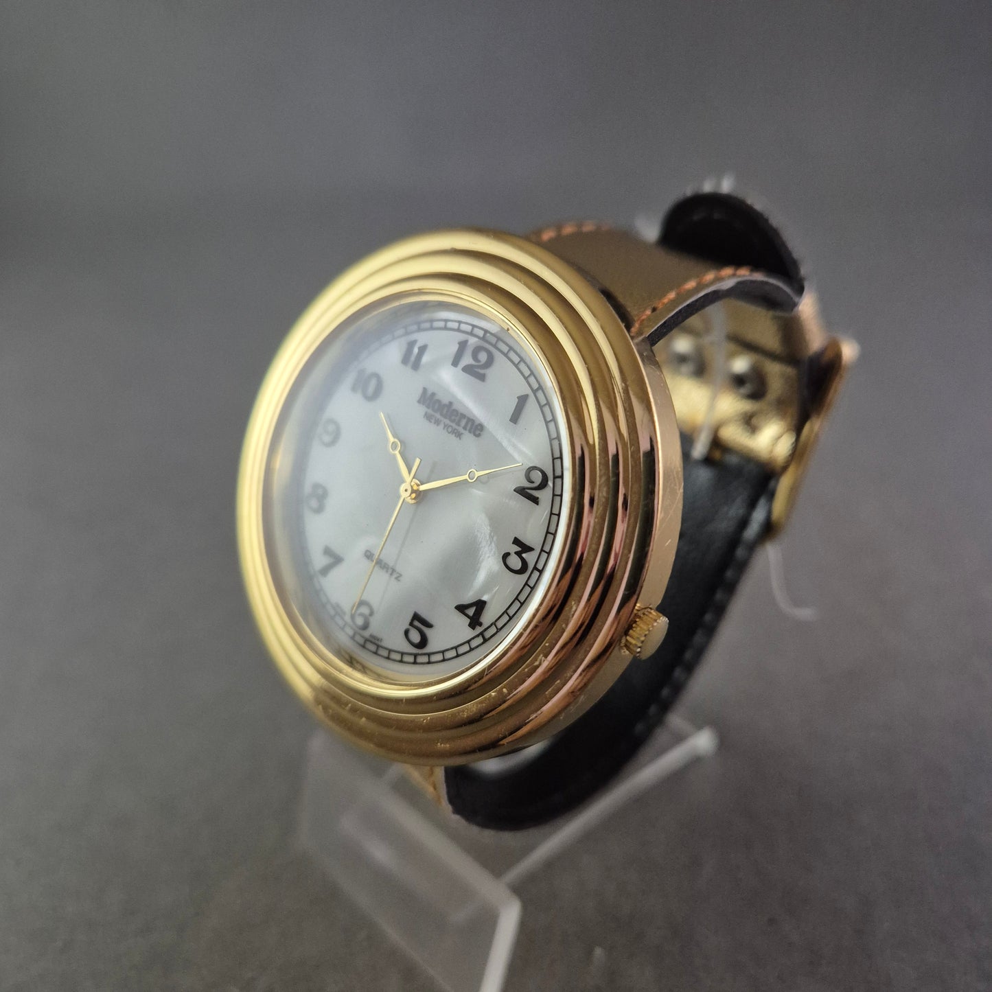 Damen Uhr Moderne New York Gold mit Perlmutt-Zifferblatt