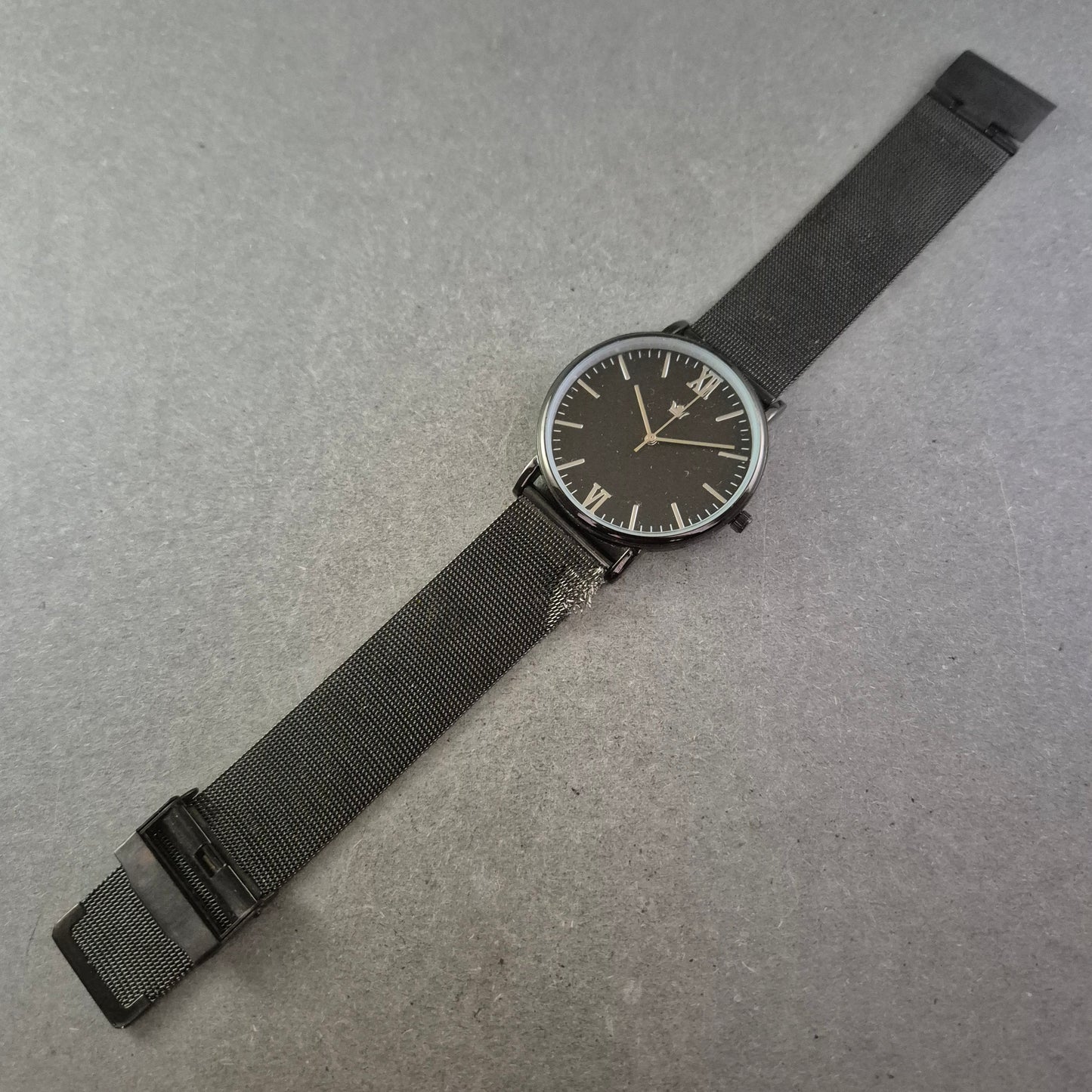 Damen Uhr SEMPRE Schwarz Minimalistisches Design mit Mesh-Armband