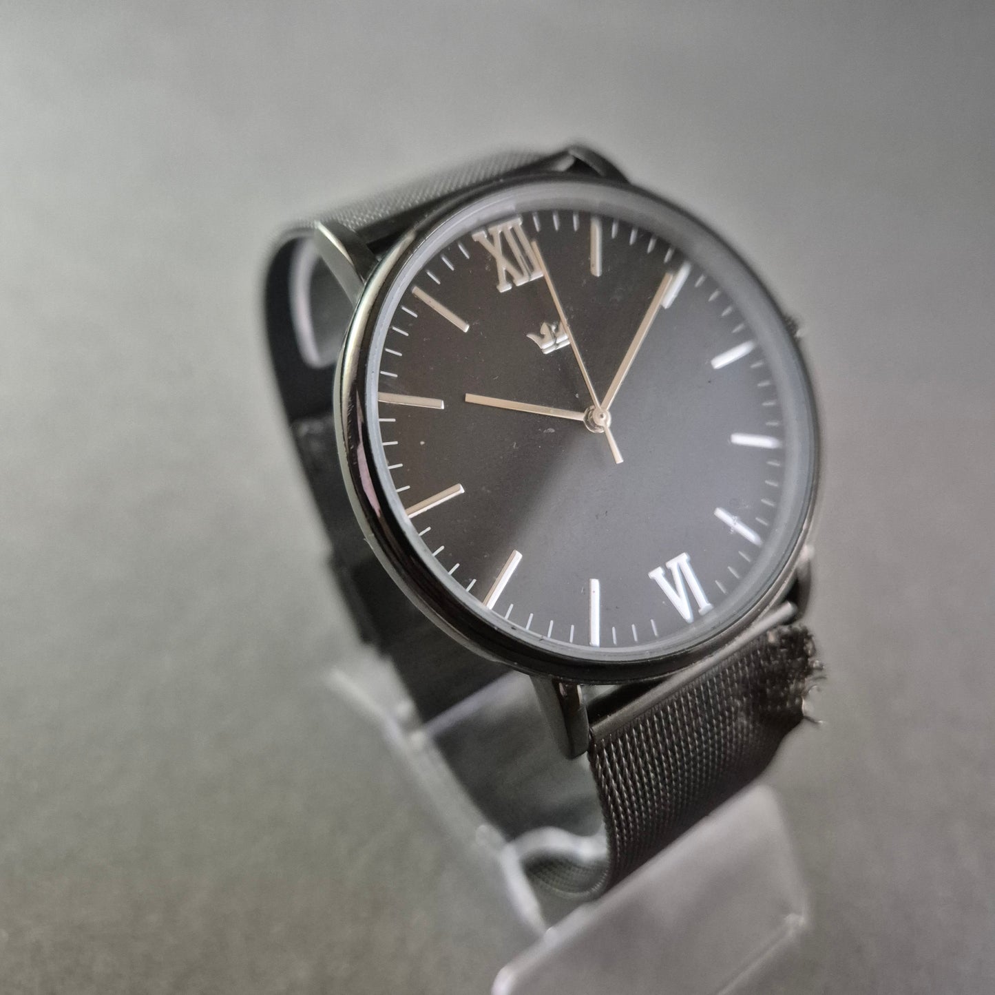 Damen Uhr SEMPRE Schwarz Minimalistisches Design mit Mesh-Armband