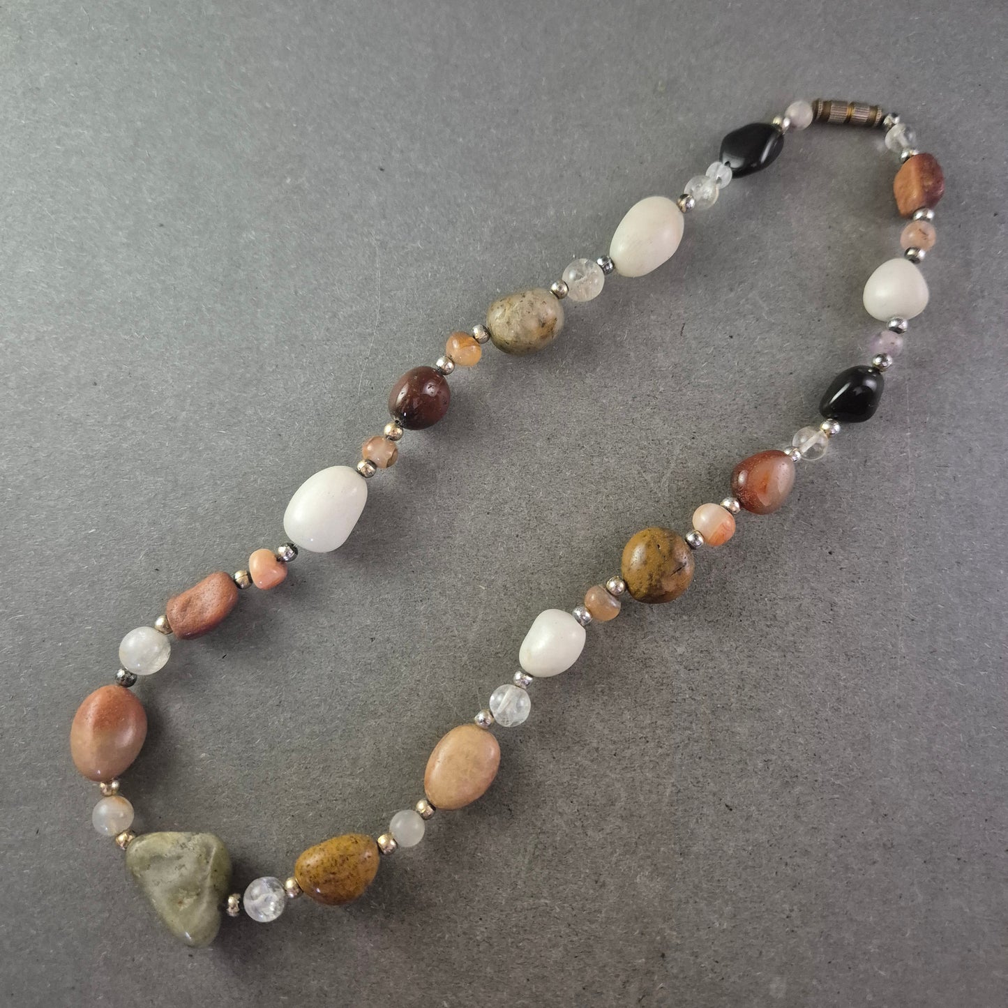 Natürliche Edelstein Halskette – Bunte Steine in organischer Form