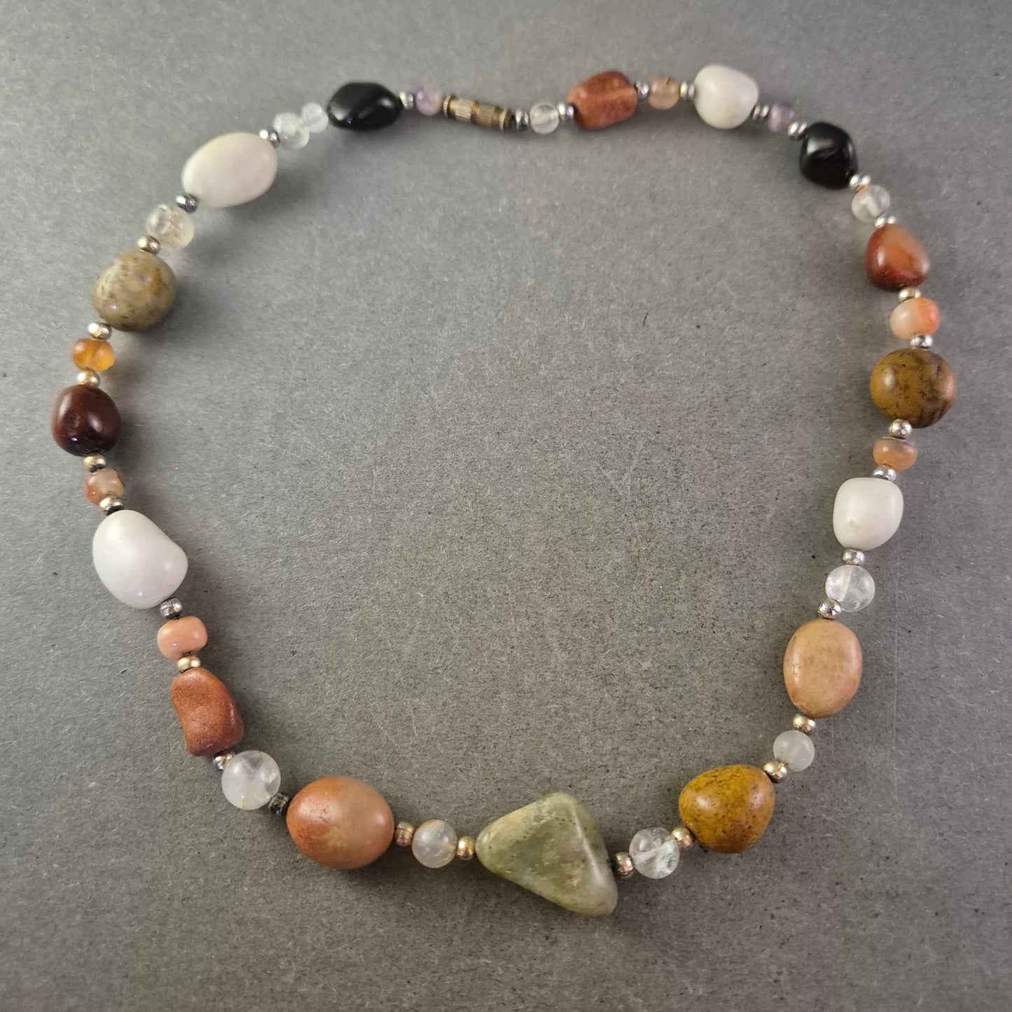 Natürliche Edelstein Halskette – Bunte Steine in organischer Form