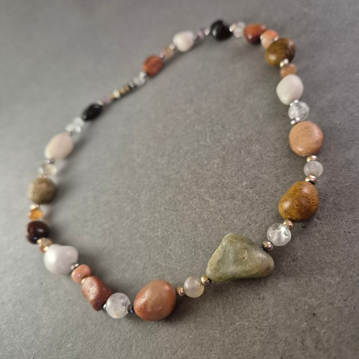 Natürliche Edelstein Halskette – Bunte Steine in organischer Form