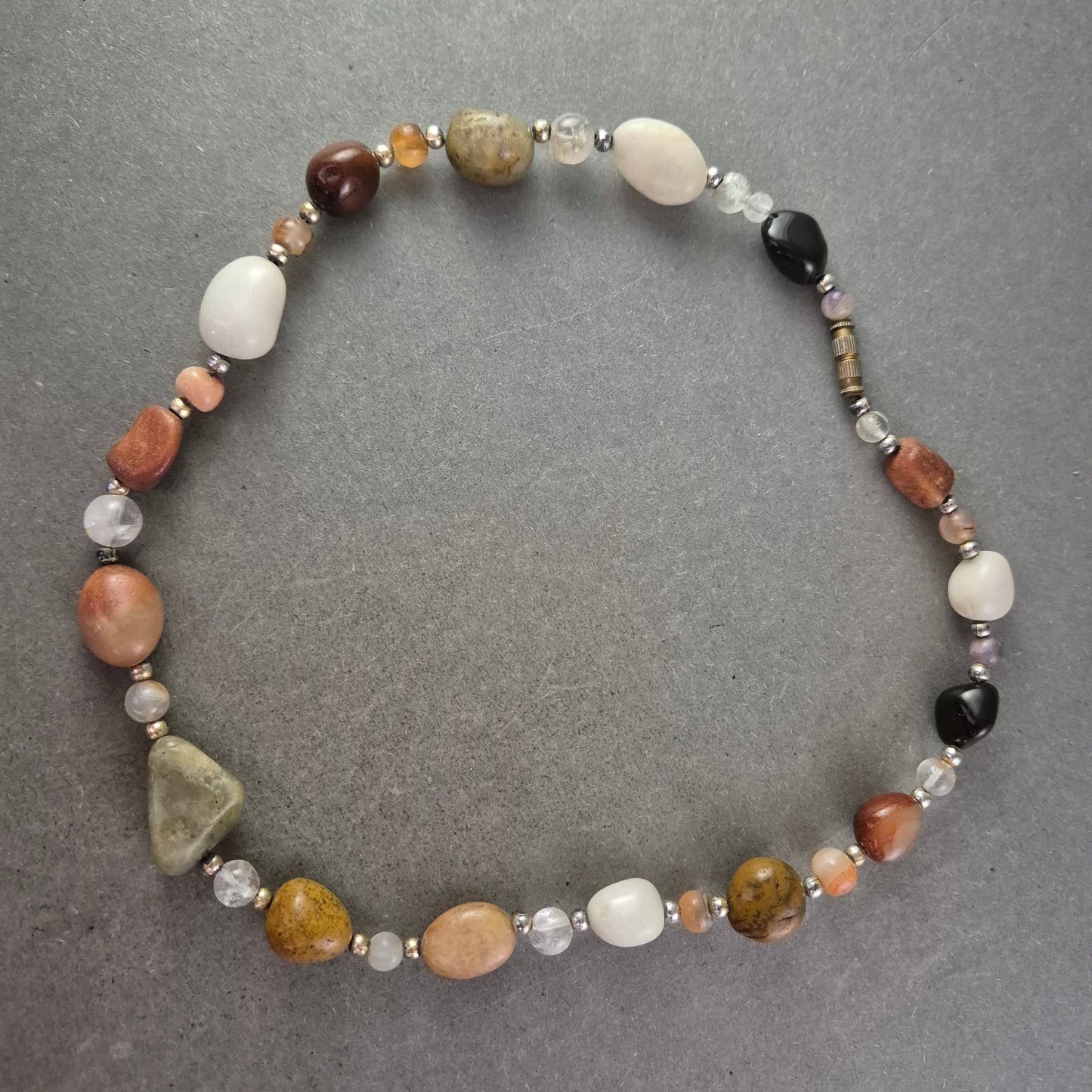 Natürliche Edelstein Halskette – Bunte Steine in organischer Form