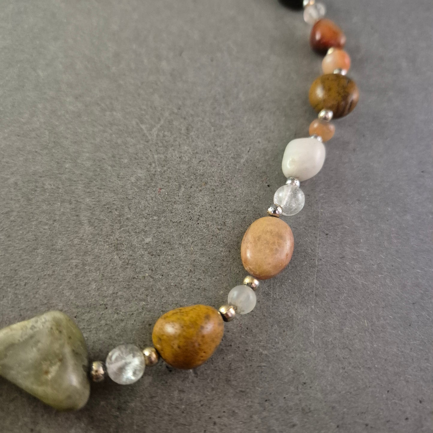 Natürliche Edelstein Halskette – Bunte Steine in organischer Form