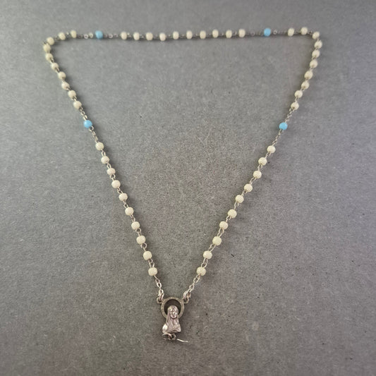 Klassische Rosenkranz Halskette mit Perlen – Religiöser Schmuck in Silber