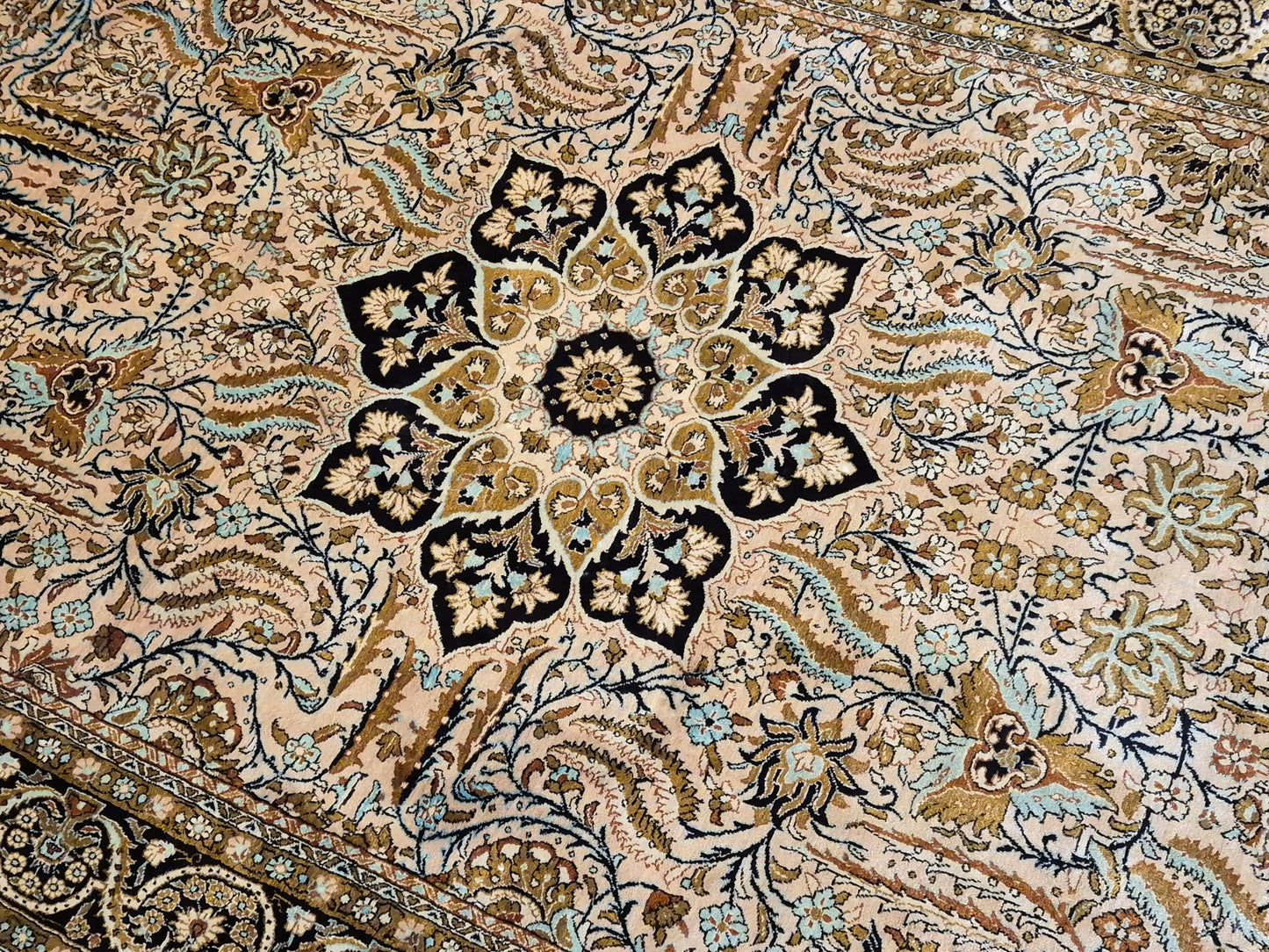 Exklusiver Ghom Teppich – Seide auf Seide, sehr fein Orientteppich